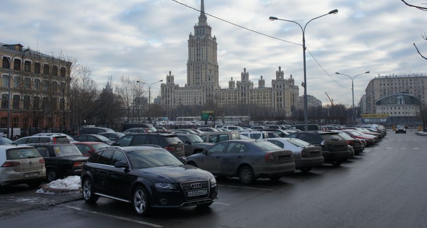 Водителям с многолетним стажем необходимо пересдать на права с 5 июня 2025 - условия