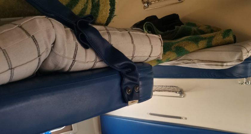 Борьба за нижние полки в поезде в самом разгаре: мамочки придумали хитрый способ заставить пассажира уступить полку снизу - не ведитесь