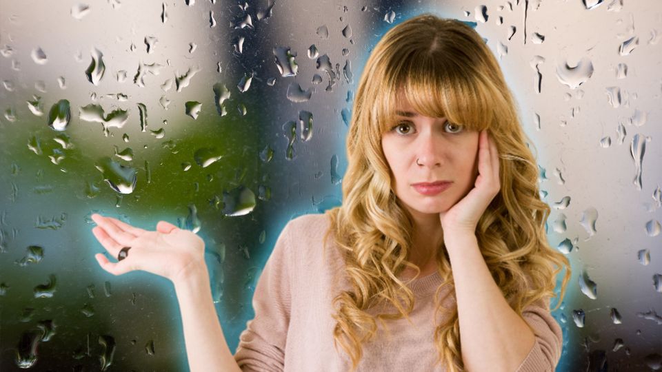 Подорвет здоровье, а вы и не заметите: чем опасен конденсат на окнах