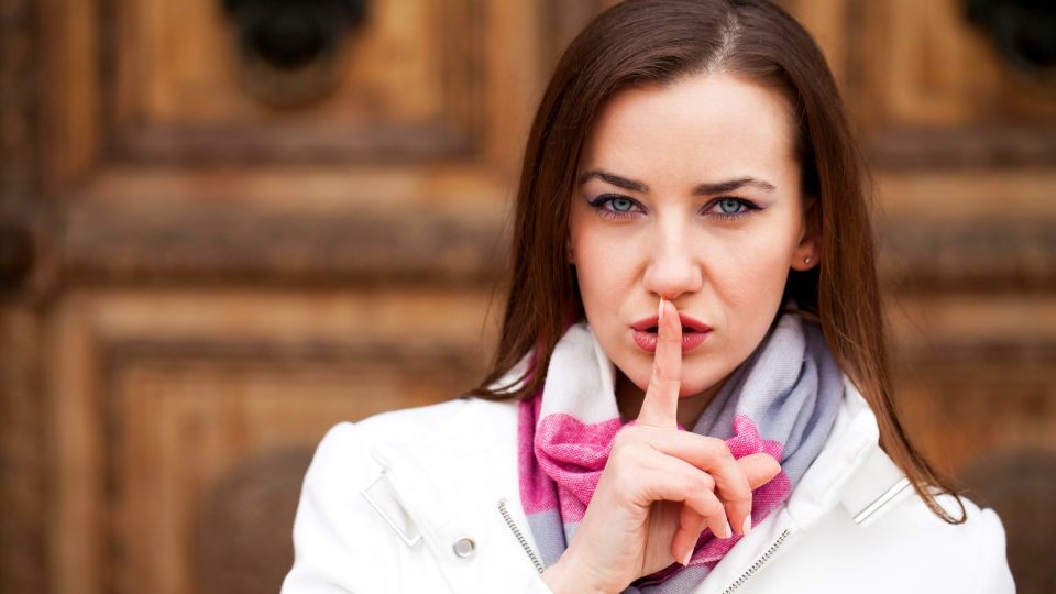 Морально устарело: пальто с таким капюшоном уже давно вышло из моды