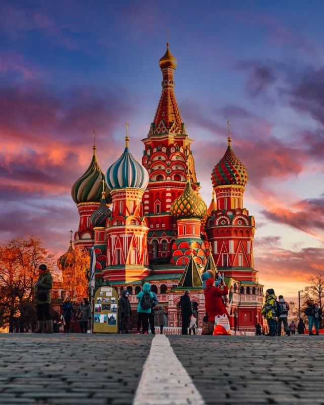 Когда дом становится ближе на другом берегу и остаётся здесь