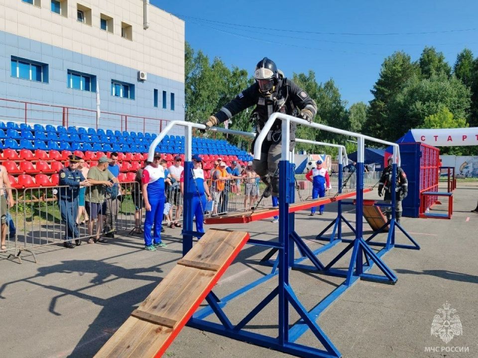 Лучшими газодымозащитниками Сибири стали пожарные Иркутской области