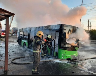 При возгорании автобуса в Иркутске никто не пострадал