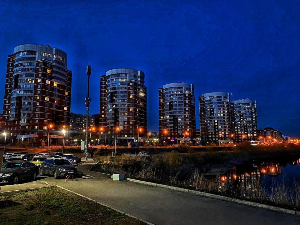 Вечерний Иркутск. Улица Дальневосточная