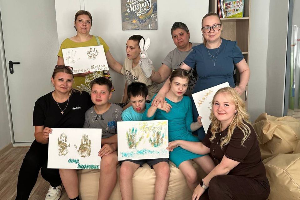 «Семейные гостиные» помогли 19 воспитанникам центров социальной реабилитации Иркутской области обрести семьи