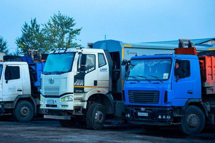 Иркутская транспортная компания поздравляет водителей с наступающим Днем автомобилиста