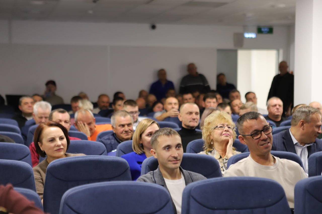 В Иркутске наградили работников дорожного хозяйства и городского транспорта В Иркутске наградили работников дорожного хозяйства и городского транспорта