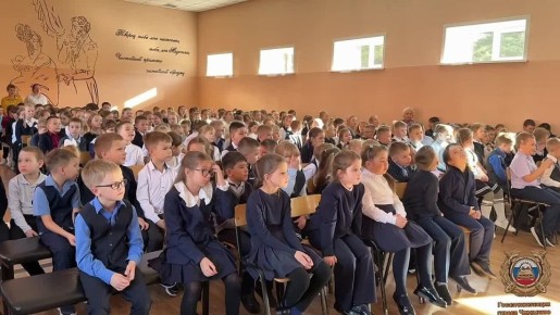 В Черемхово артисты областной филармонии проводят мероприятия по безопасности дорожного движения
