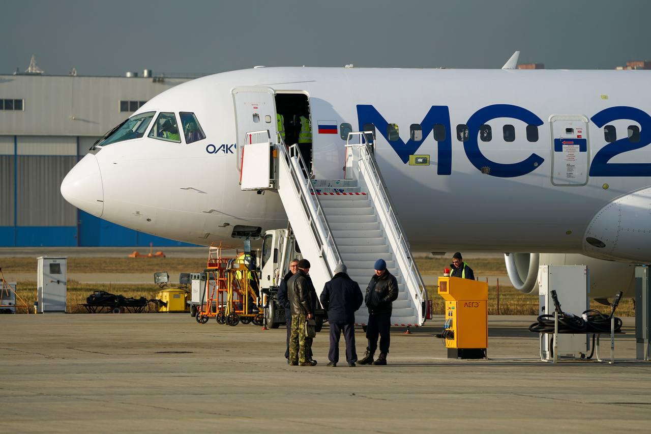 Второй МС-21 с российскими двигателями ПД-14 поднялся в небо Второй МС-21 с российскими двигателями ПД-14 поднялся в небо