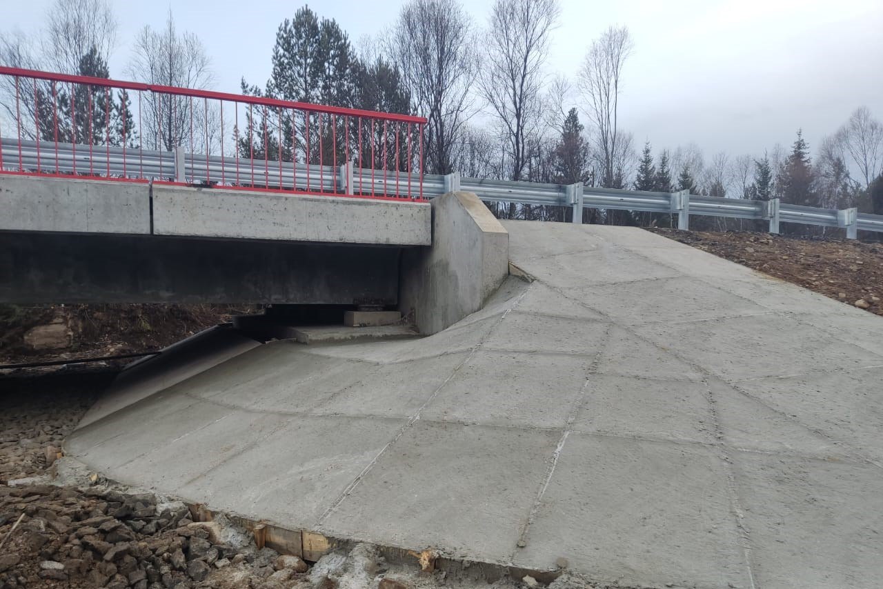 В Нижнеудинском районе завершен ремонт моста через реку Хингуйка В Нижнеудинском районе завершен ремонт моста через реку Хингуйка