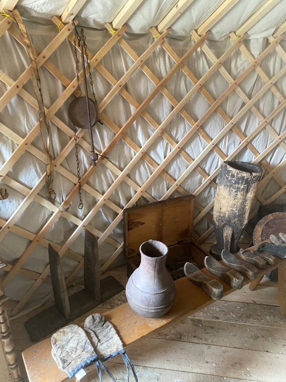 В деревне Малые Голы Качугского района открылся музей бурятской культуры и быта В деревне Малые Голы Качугского района открылся музей бурятской культуры и быта