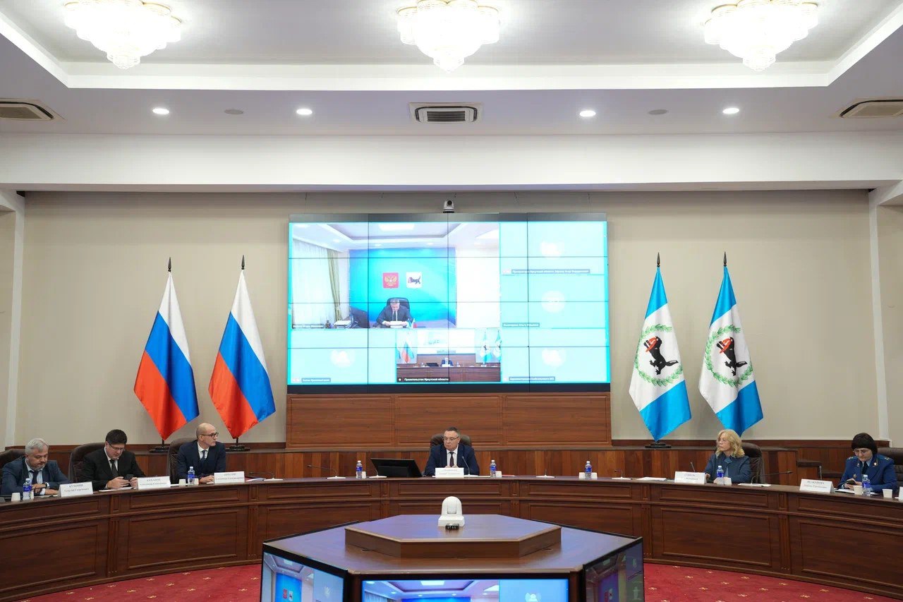 Губернатор Игорь Кобзев провел заседание Совета по развитию Байкальского муниципального образования