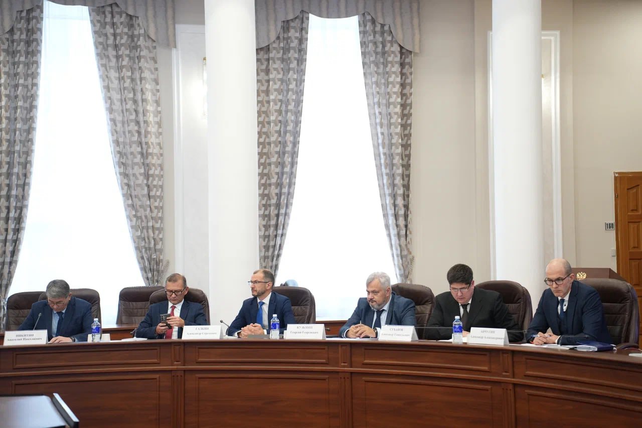 Губернатор Игорь Кобзев провел заседание Совета по развитию Байкальского муниципального образования Губернатор Игорь Кобзев провел заседание Совета по развитию Байкальского муниципального образования