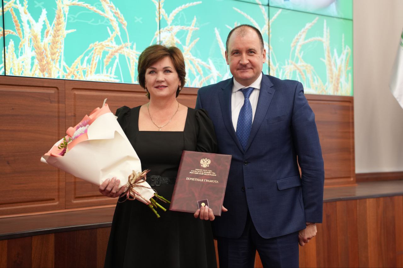 Ведомственные награды Минсельхоза России и награды Губернатора Иркутской области вручили работникам АПК Приангарья Ведомственные награды Минсельхоза России и награды Губернатора Иркутской области вручили работникам АПК Приангарья