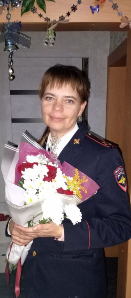 Директор сельской школы перешла работать участковым инспектором Директор сельской школы перешла работать участковым инспектором