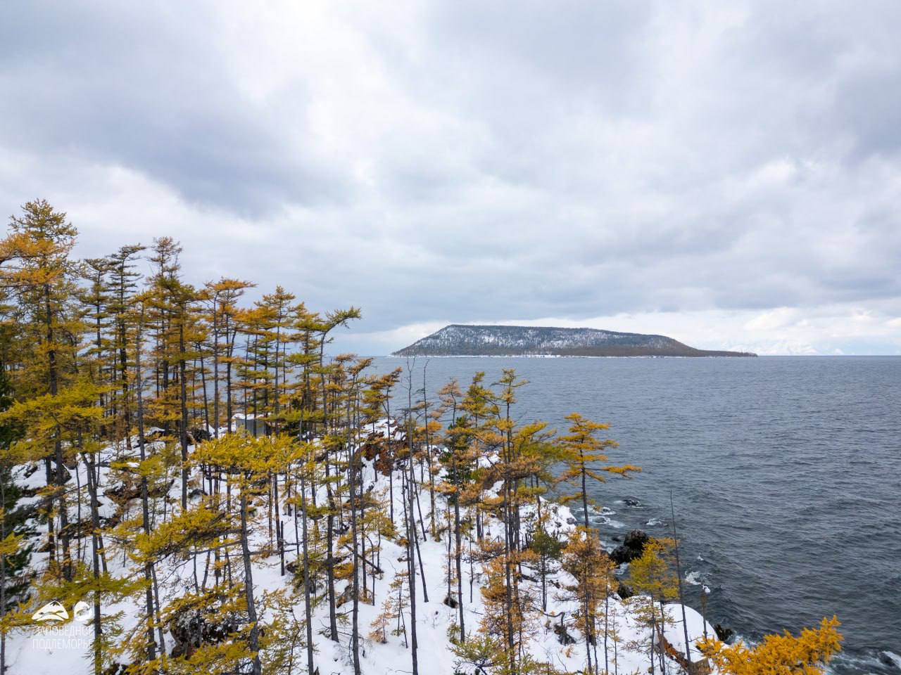 Ушканьи острова на Байкале покрылись первым снегом