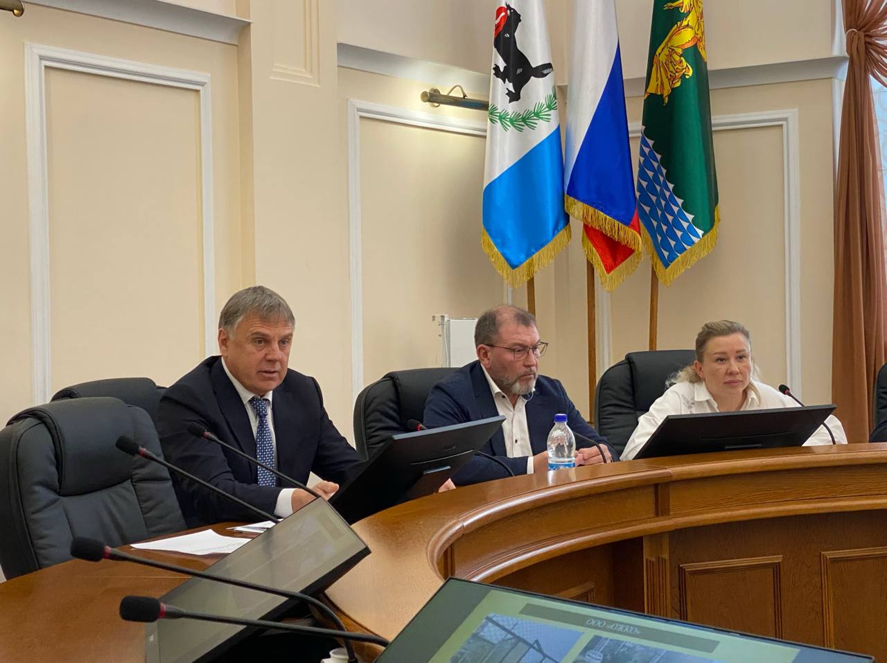 Сергей Петров: Провел плановое совещание с руководителями управляющих компаний и подразделений мэрии, отвечающих за соблюдение Правил благоустройства Сергей Петров: Провел плановое совещание с руководителями управляющих компаний и подразделений мэрии, отвечающих за соблюдение Правил благоустройства