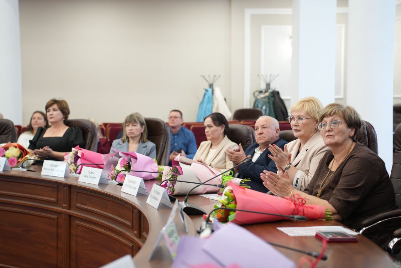 Ведомственные награды Минсельхоза России и награды Губернатора Иркутской области вручили работникам АПК Приангарья Ведомственные награды Минсельхоза России и награды Губернатора Иркутской области вручили работникам АПК Приангарья