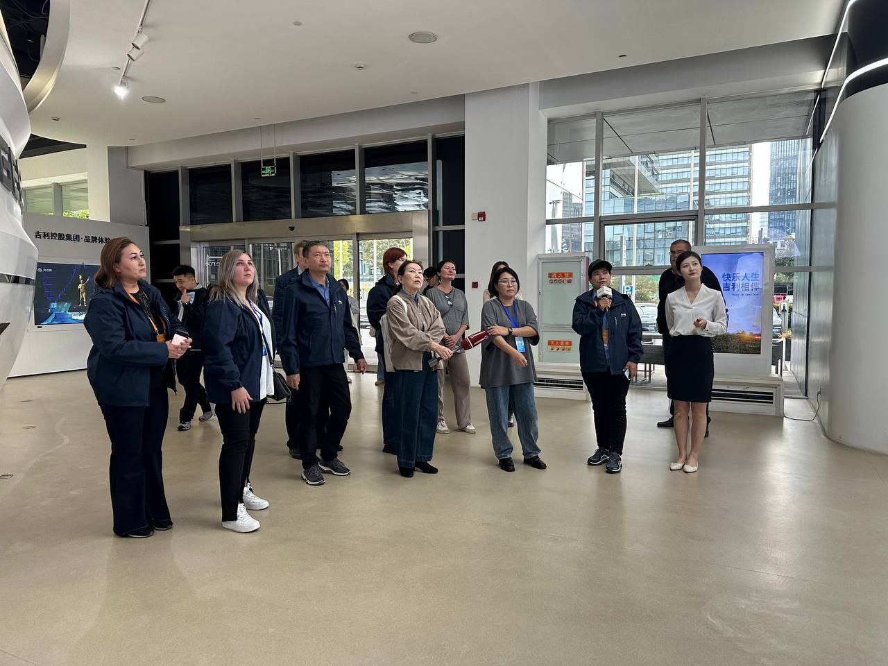 Журналисты Иркутска стали участникам пресс-тура «Путешествие дружбы» в Китае Журналисты Иркутска стали участникам пресс-тура «Путешествие дружбы» в Китае