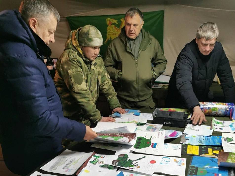 Сергей Петров: Сегодня день рождения у губернатора Игоря Ивановича Кобзева Сергей Петров: Сегодня день рождения у губернатора Игоря Ивановича Кобзева