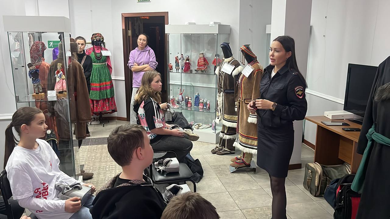 В Ангарске с помощью VR-очков школьники повторяют правила дорожного движения