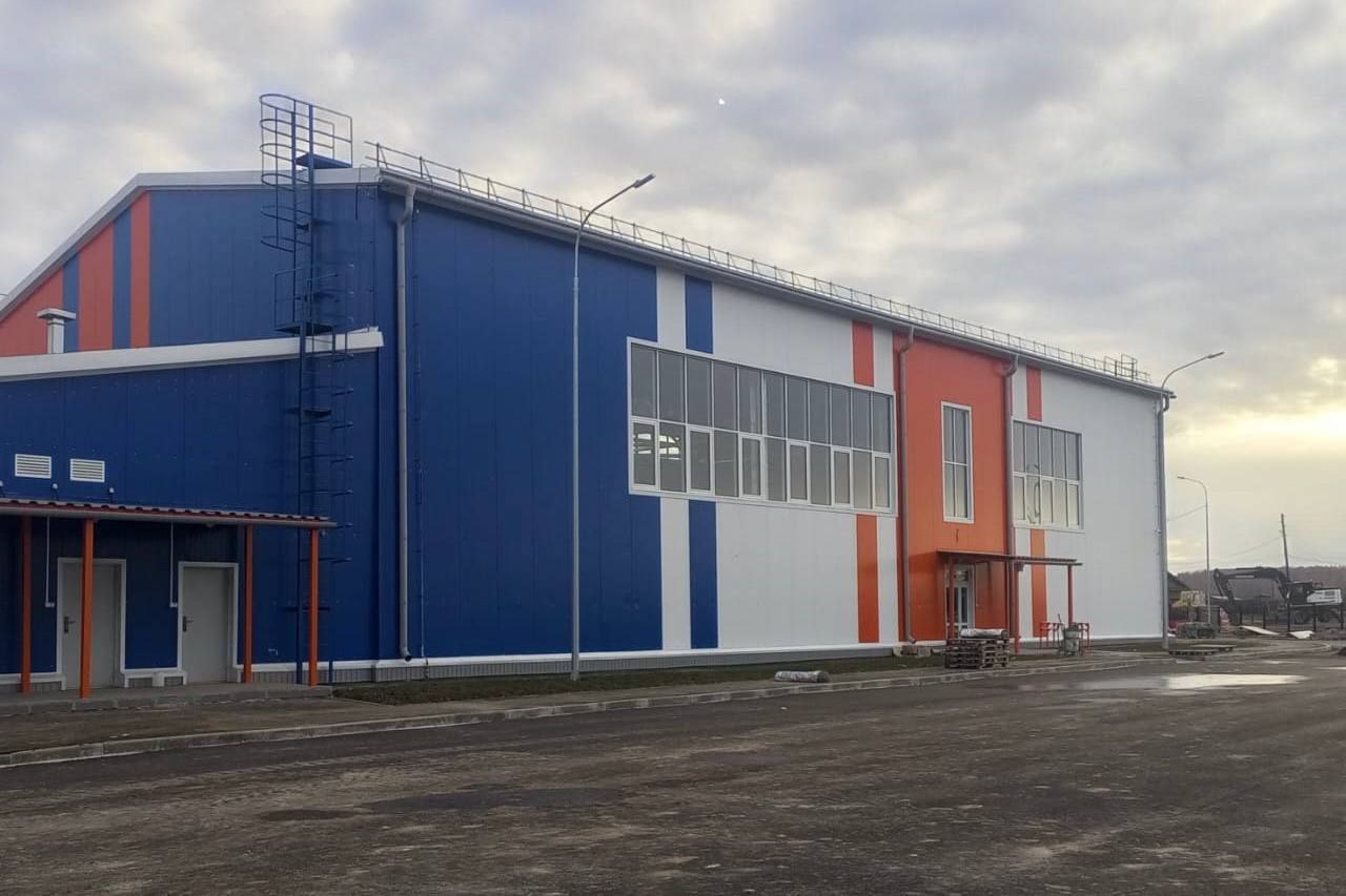 В Балаганске завершается строительство физкультурно-оздоровительного комплекса