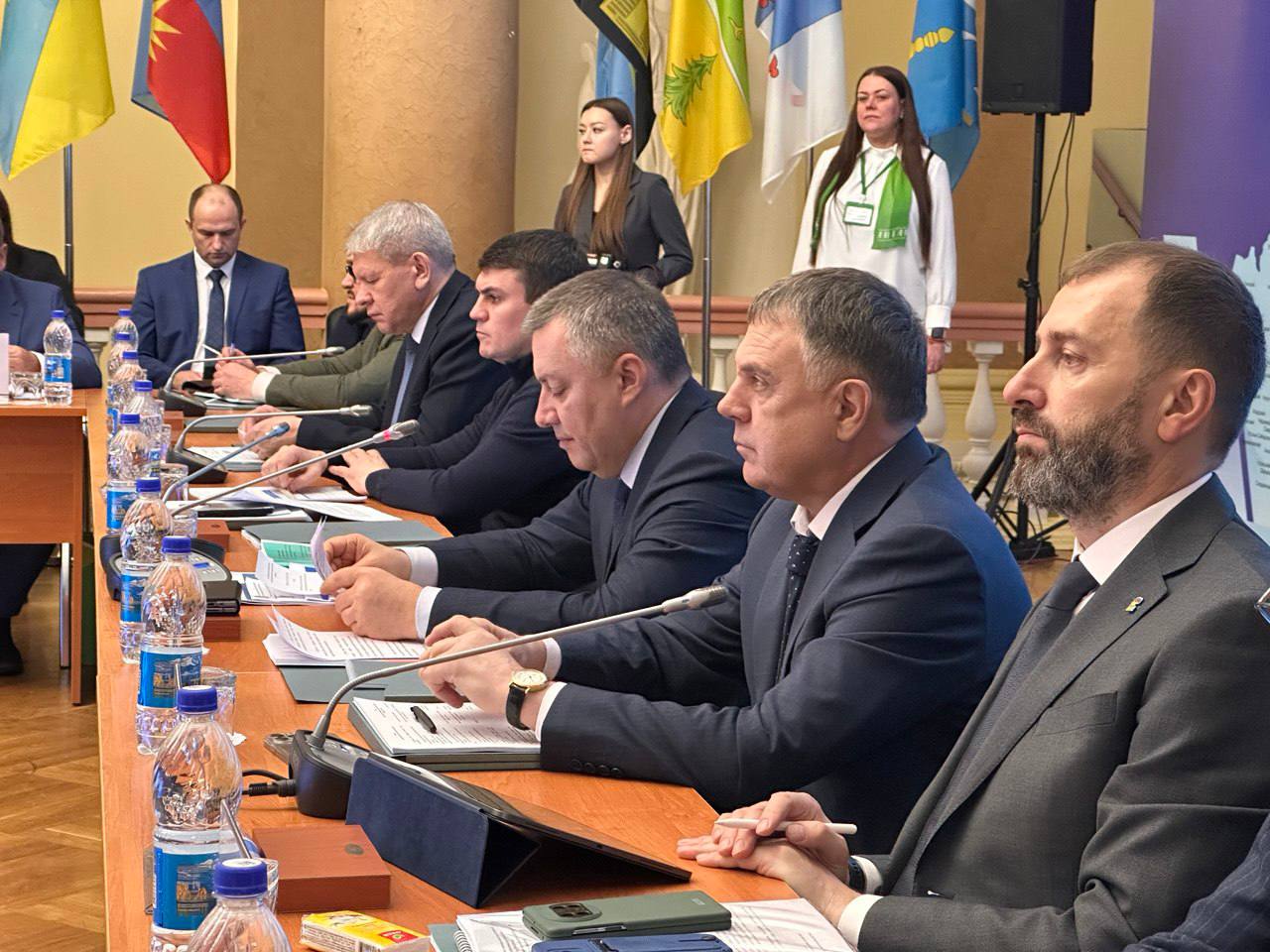 Сергей Петров: Сегодня день рождения у губернатора Игоря Ивановича Кобзева Сергей Петров: Сегодня день рождения у губернатора Игоря Ивановича Кобзева