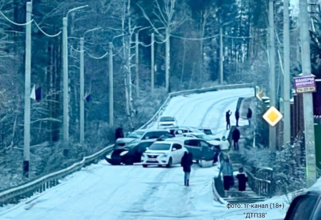 Прокуратурой приняты меры в связи с выявленными нарушениями при содержании автодороги в Иркутском районе