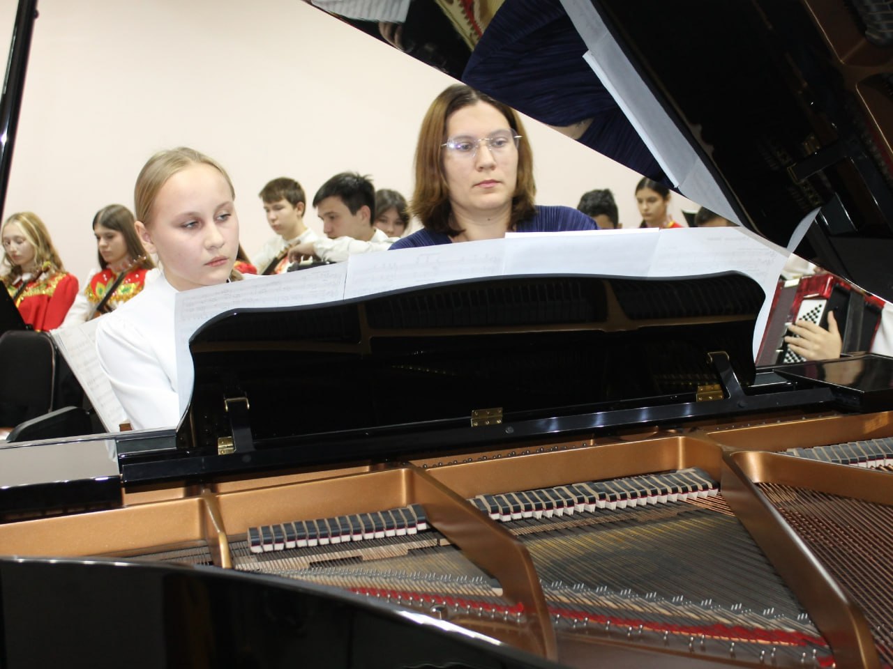 Ангарская Детская школа искусств № 3 реализует проект «В каждом русском живёт…» Ангарская Детская школа искусств № 3 реализует проект «В каждом русском живёт…»