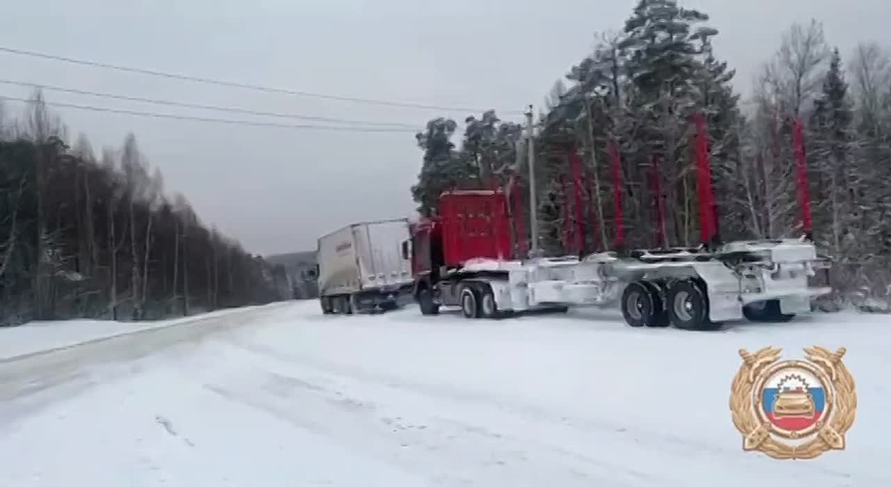 Крупное ДТП зафиксировали сегодня утром в мкрорайоне Березовый Иркутского района