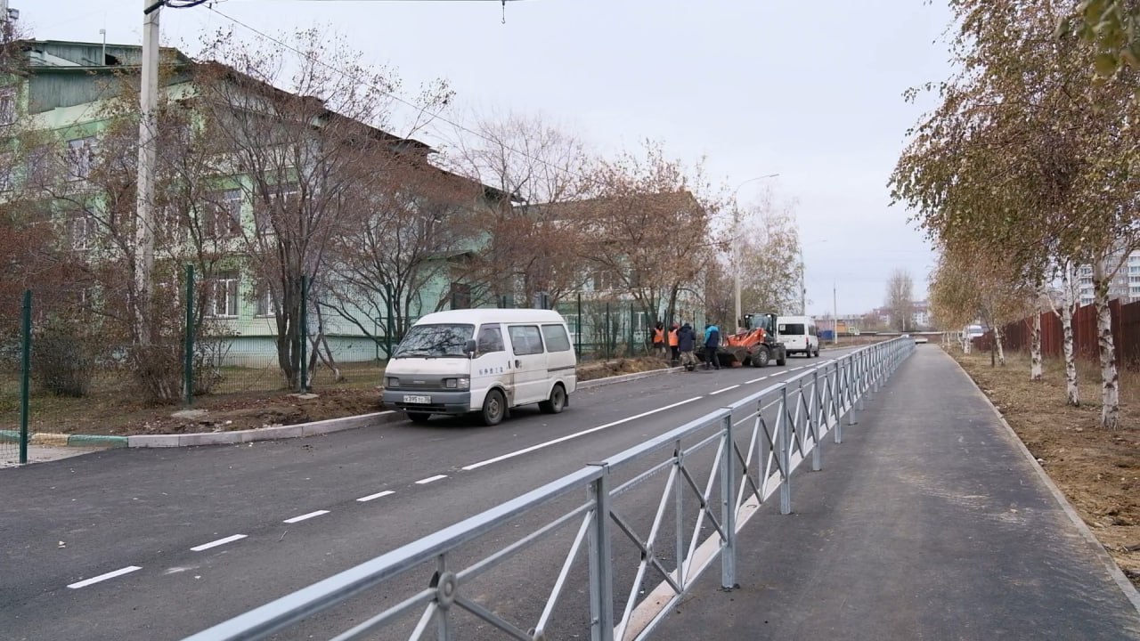 Мэр Руслан Болотов проверил ход выполнения работ на строительной площадке на улице Ярославского Мэр Руслан Болотов проверил ход выполнения работ на строительной площадке на улице Ярославского