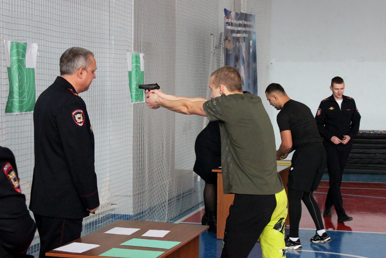 В Иркутске для студентов состоялся конкурс «Я – будущий полицейский» В Иркутске для студентов состоялся конкурс «Я – будущий полицейский»