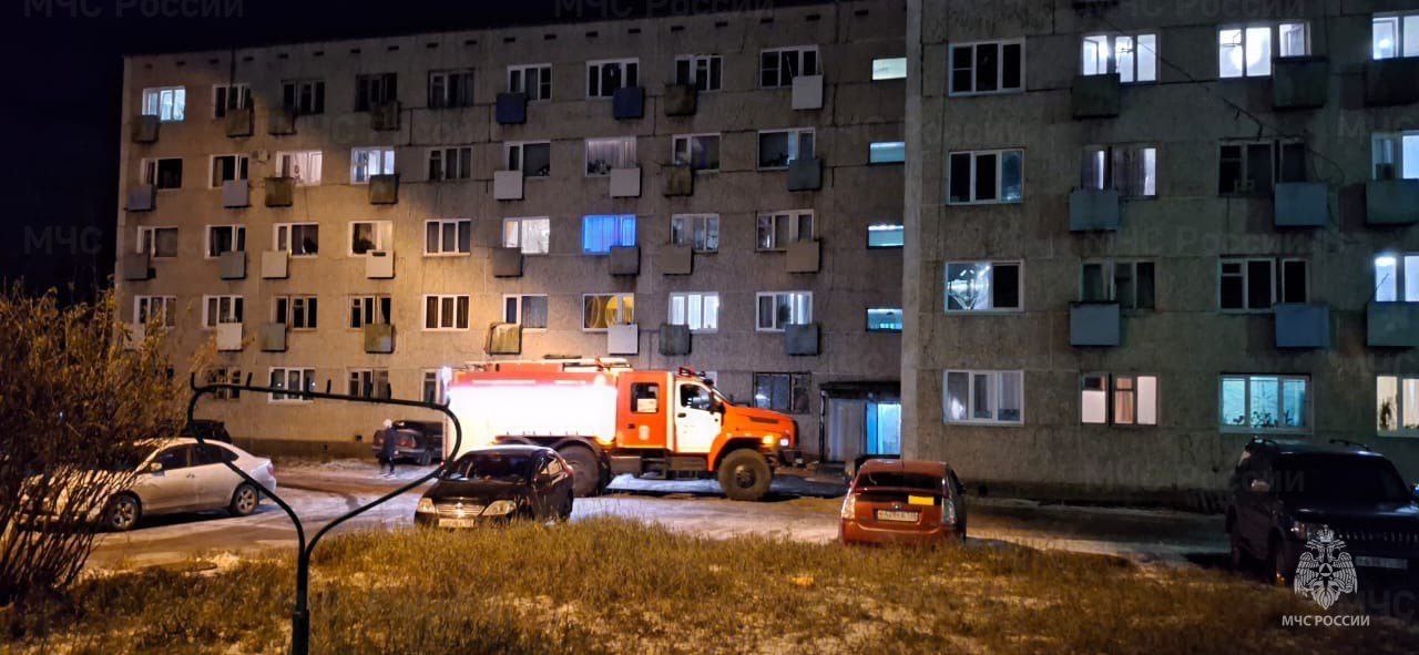 Из 15 пожаров, ликвидированных в прошедшие сутки, 7 произошли в многоквартирных домах Из 15 пожаров, ликвидированных в прошедшие сутки, 7 произошли в многоквартирных домах