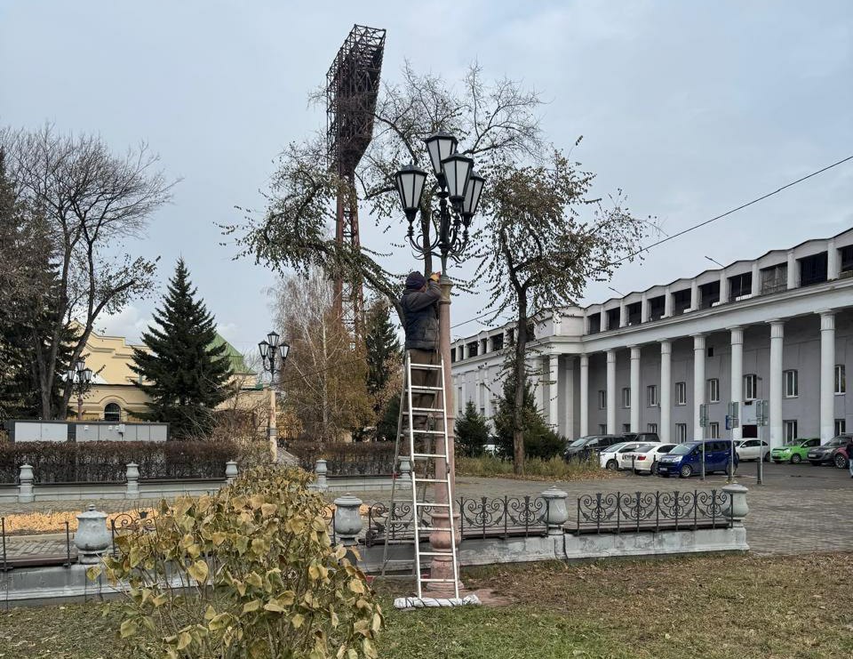 Легкий ремонт проведут на сквере возле драмтеатра в Иркутске