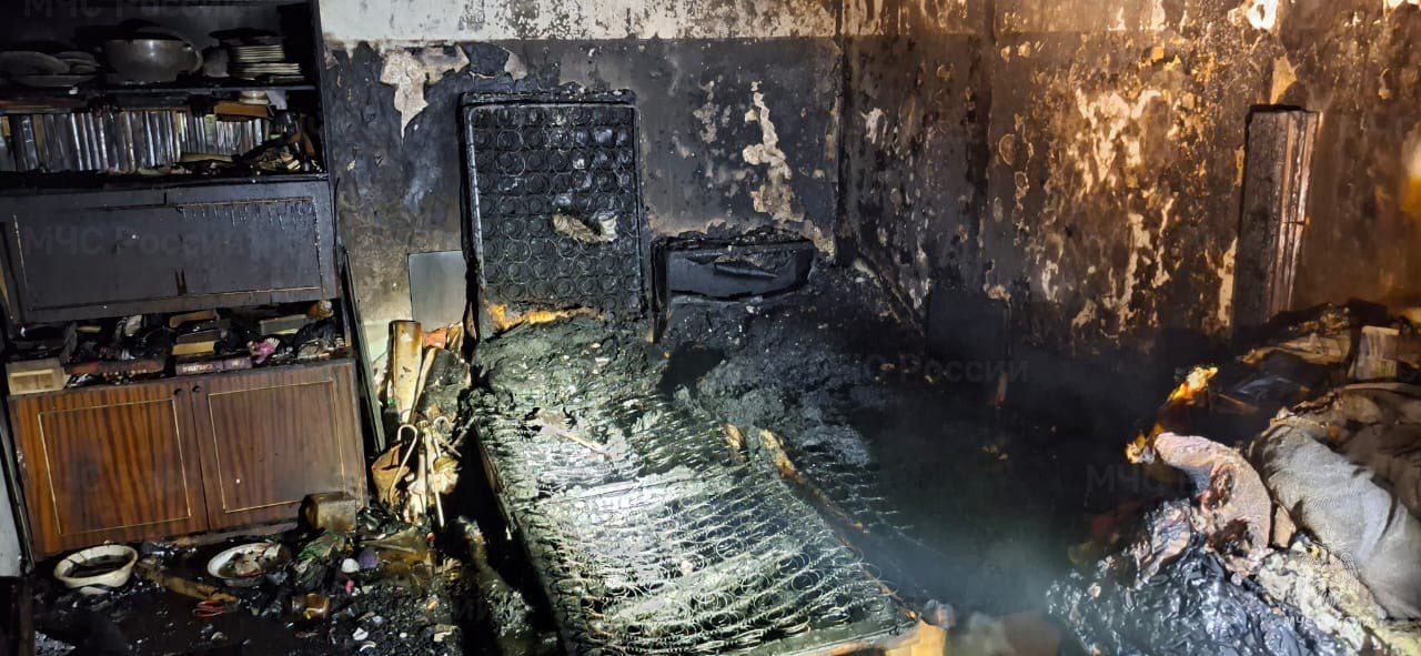 Из 15 пожаров, ликвидированных в прошедшие сутки, 7 произошли в многоквартирных домах Из 15 пожаров, ликвидированных в прошедшие сутки, 7 произошли в многоквартирных домах