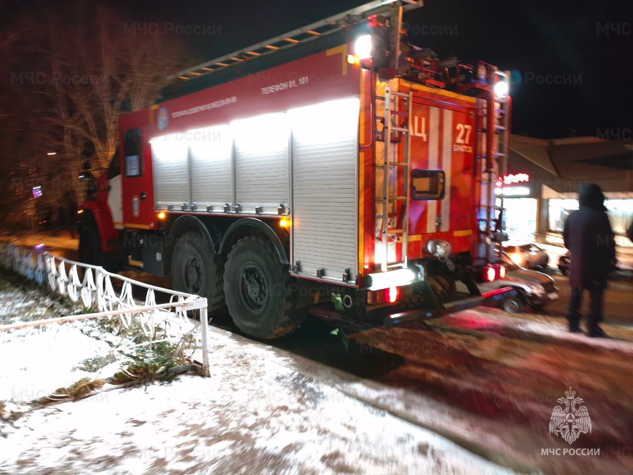 Из 15 пожаров, ликвидированных в прошедшие сутки, 7 произошли в многоквартирных домах Из 15 пожаров, ликвидированных в прошедшие сутки, 7 произошли в многоквартирных домах