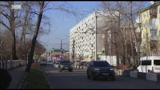     2025   0,3% ,      7,7%