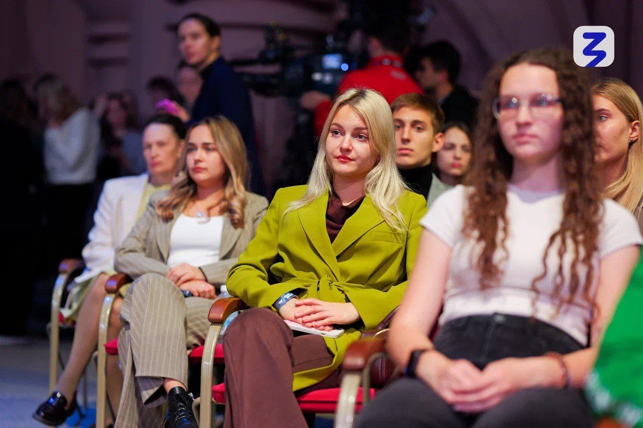 Талантливый школьник из Иркутской области Егор Высоцков стал участником просветительского марафона «Знание.Наука» в Москве Талантливый школьник из Иркутской области Егор Высоцков стал участником просветительского марафона «Знание.Наука» в Москве