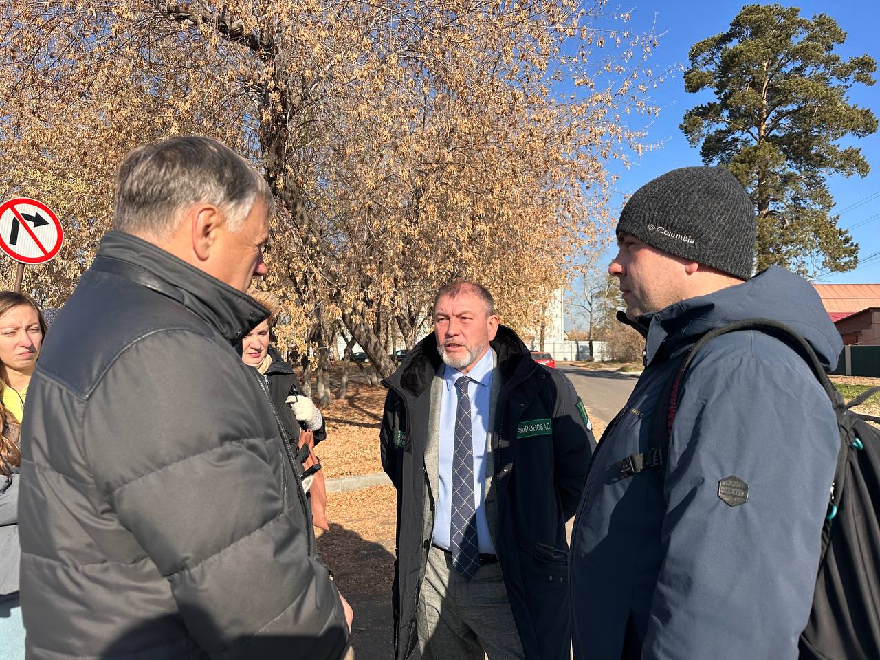 Рабочий выезд на объекты дорожного ремонта провел мэр Сергей Петров Рабочий выезд на объекты дорожного ремонта провел мэр Сергей Петров