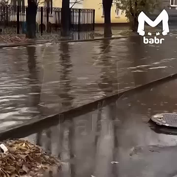 Во Втором Иркутске затопило улицы после утреннего ливня