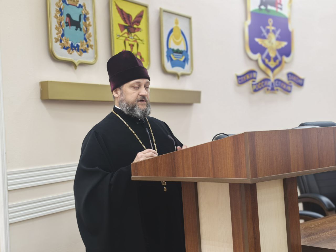 Член Общественного совета при Восточно-Сибирском ЛУ МВД России на транспорте, настоятель привокзального Николо-Иннокентьевского храма г. Иркутска, протоиерей Игорь Толстиков в преддверии Дня народного единства встретился с... Член Общественного совета при Восточно-Сибирском ЛУ МВД России на транспорте, настоятель привокзального Николо-Иннокентьевского храма г. Иркутска, протоиерей Игорь Толстиков в преддверии Дня народного единства встретился с...