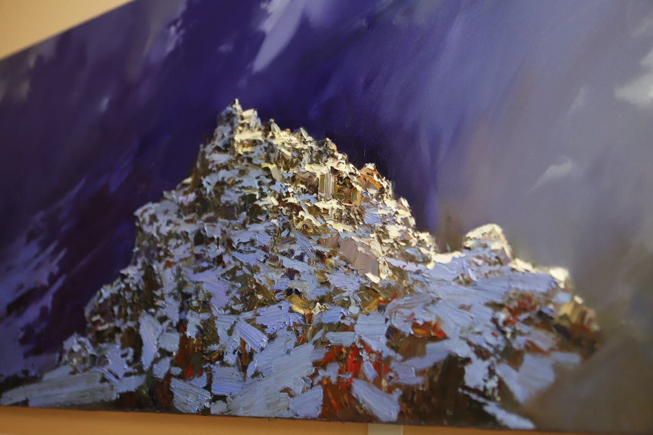 Выставка картин Александра Имедеева «Сияние Сибири» представлена в администрации Иркутска Выставка картин Александра Имедеева «Сияние Сибири» представлена в администрации Иркутска