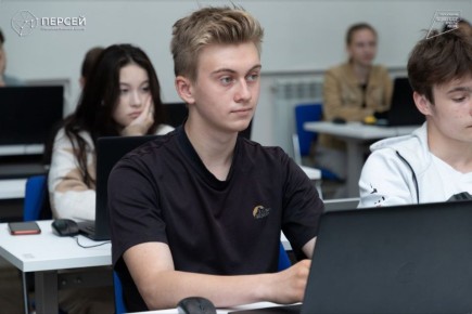 Талантливый школьник из Иркутской области Егор Высоцков стал участником просветительского марафона «Знание.Наука» в Москве