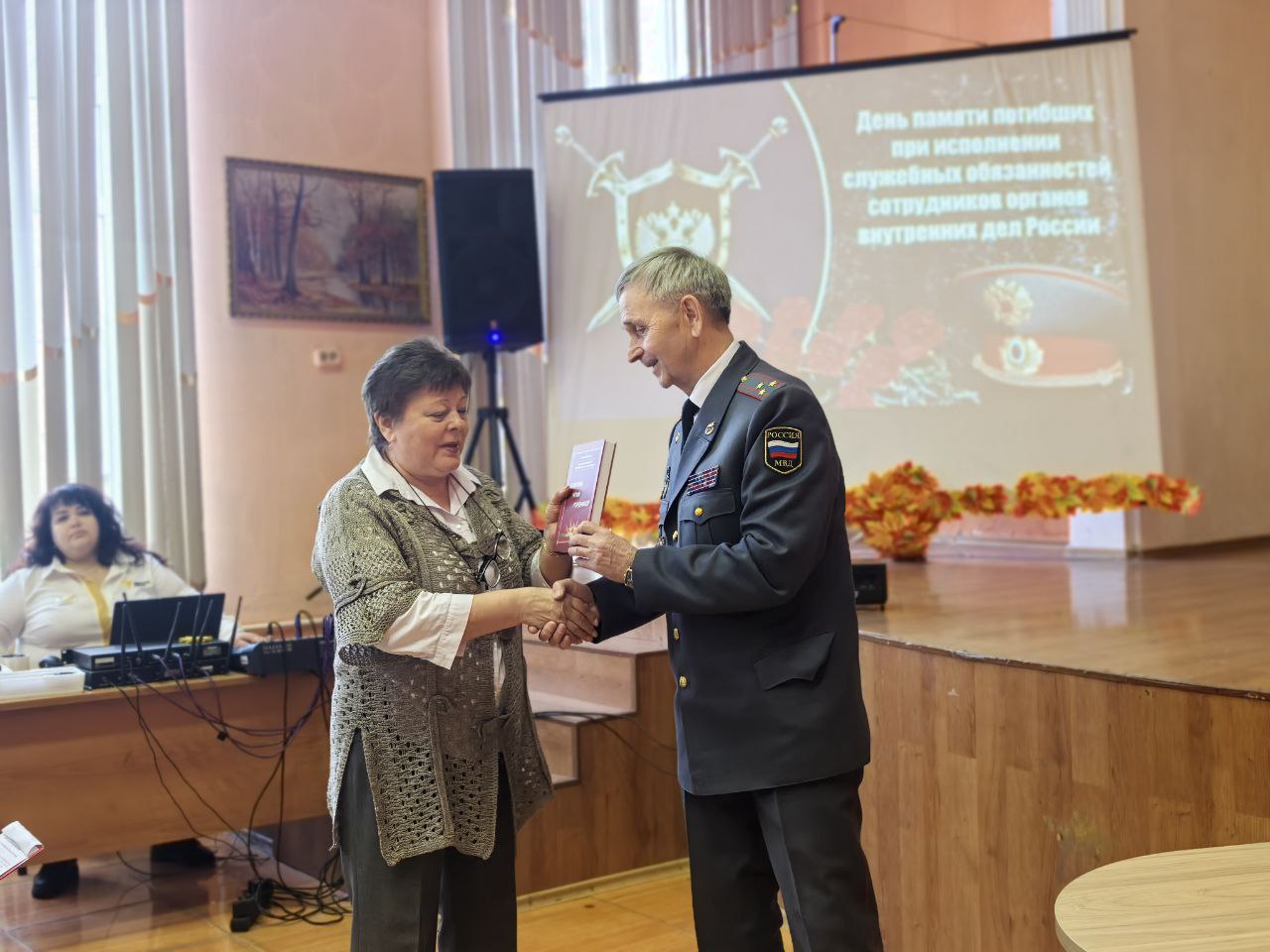 Ветераны и сотрудники транспортной полиции Прибайкалья  посетили Иркутский техникум транспорта и строительства Ветераны и сотрудники транспортной полиции Прибайкалья  посетили Иркутский техникум транспорта и строительства