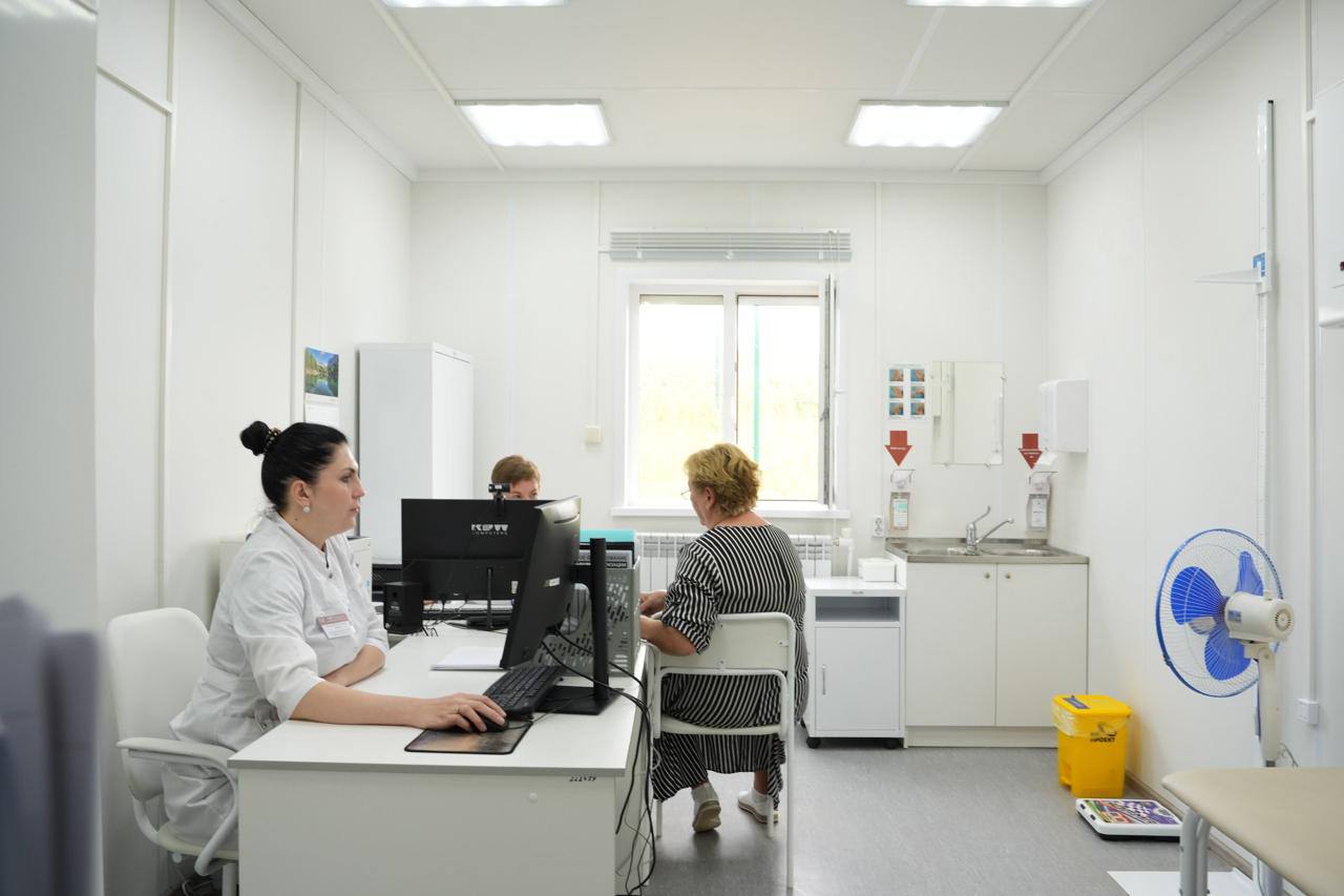 Кабинеты неотложной медицинской помощи в поликлиниках Приангарья будут работать с 08:00 до 20:00 в праздничные выходные