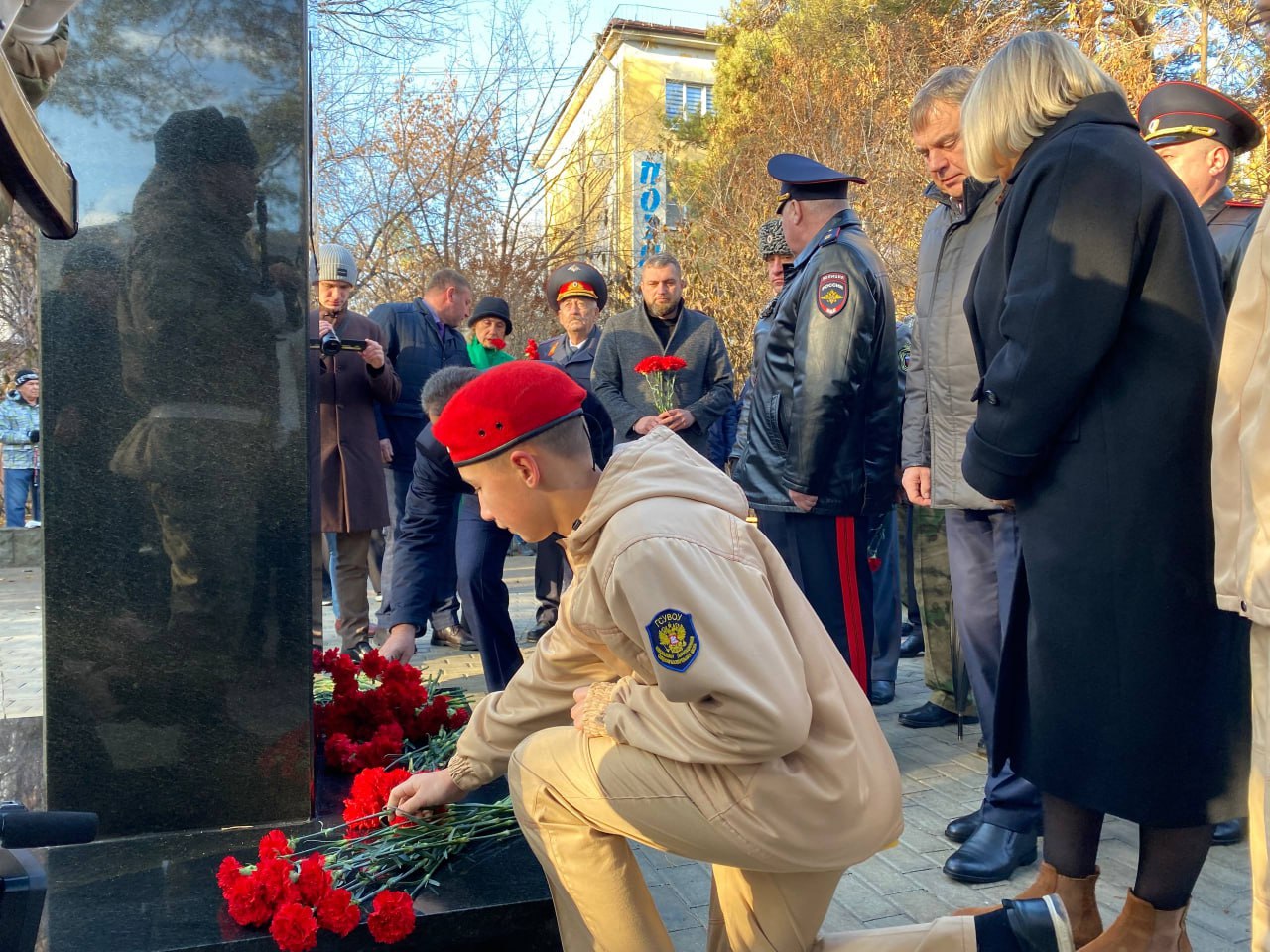 В Ангарске открыли памятник Герою России генерал-полковнику Игорю Сергеевичу Груднову В Ангарске открыли памятник Герою России генерал-полковнику Игорю Сергеевичу Груднову