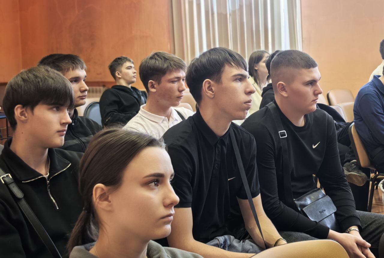 Ветераны и сотрудники транспортной полиции Прибайкалья  посетили Иркутский техникум транспорта и строительства Ветераны и сотрудники транспортной полиции Прибайкалья  посетили Иркутский техникум транспорта и строительства