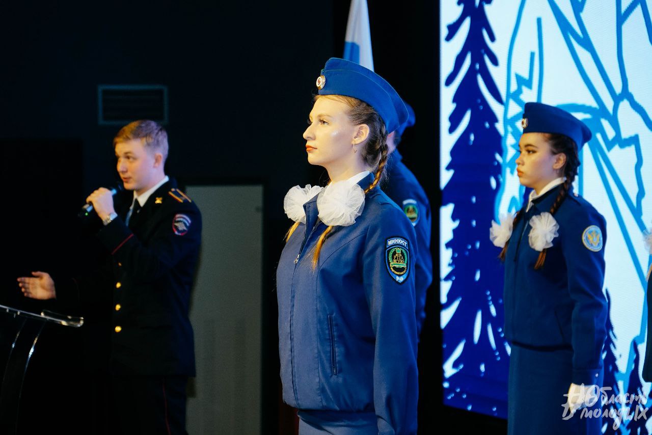 Молодежный патриотический фестиваль «Сердце Сибири» объединил более 200 участников в Иркутске Молодежный патриотический фестиваль «Сердце Сибири» объединил более 200 участников в Иркутске