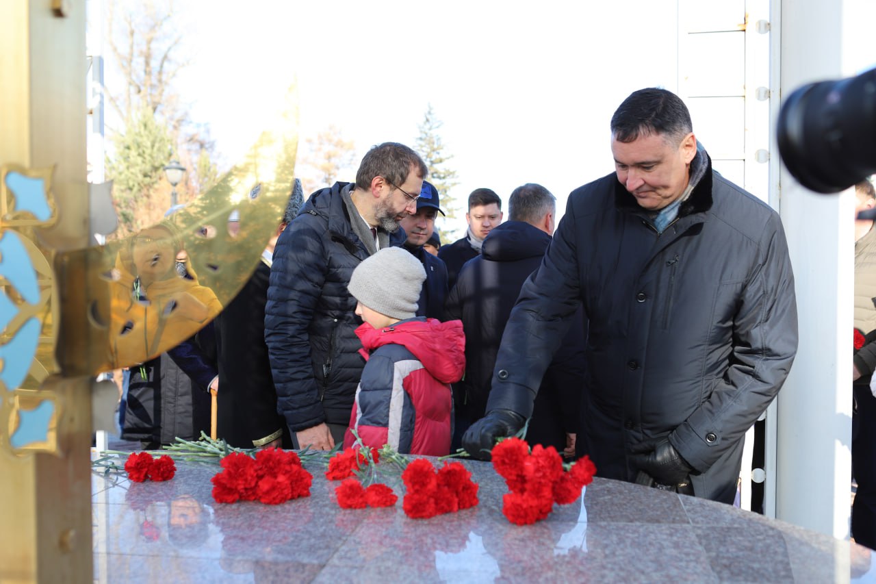 В Иркутске отметили День народного единства В Иркутске отметили День народного единства