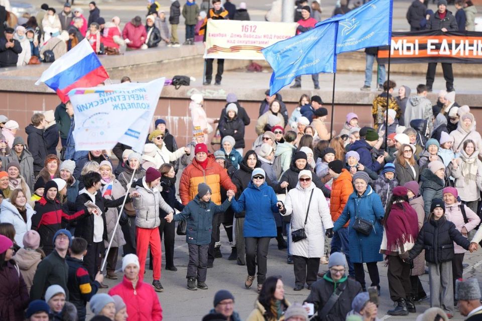 Игорь Кобзев: Нас объединяет чувство гордости за нашу Родину Игорь Кобзев: Нас объединяет чувство гордости за нашу Родину